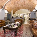 Art Atelier - Place Of Charme